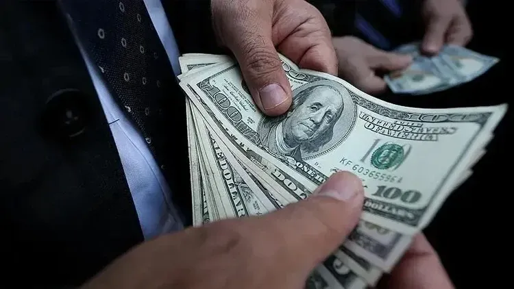 Fed'in faiz kararı öncesi döviz piyasalarında hareketlilik